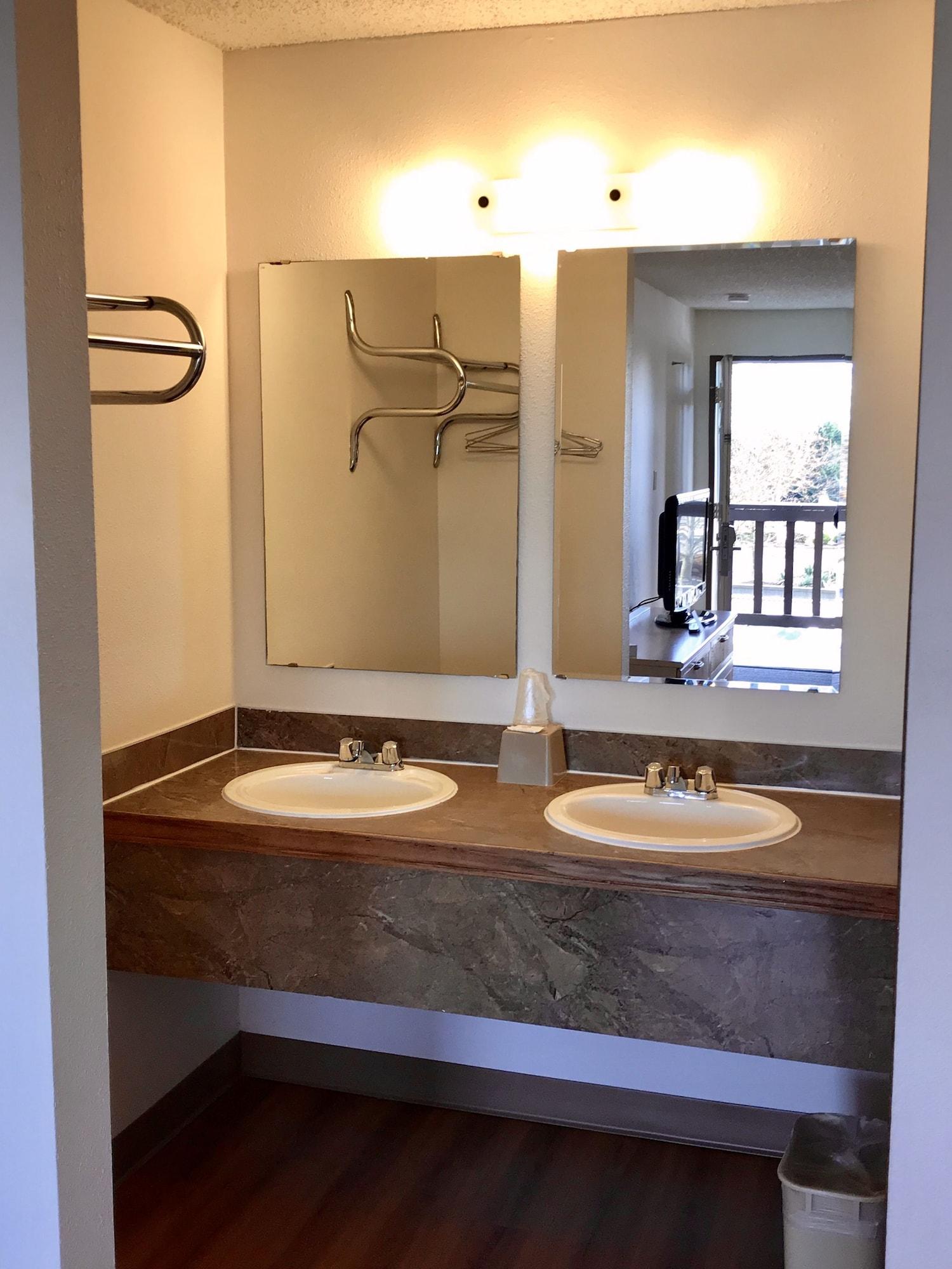 Sea-Tac Airport Value Inn Des Moines Dış mekan fotoğraf